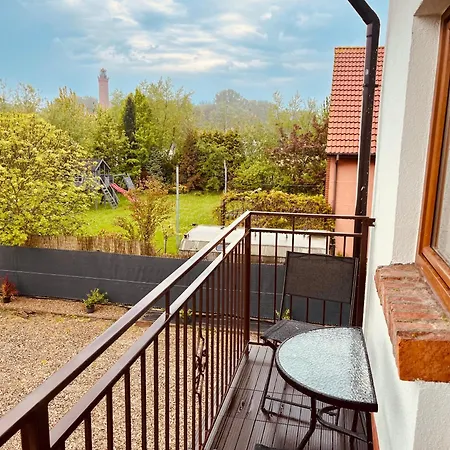 Nostalgia Проживание в семье Гонски